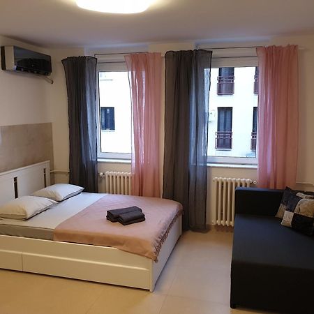Podbara Center Leilighet Novi Sad Eksteriør bilde