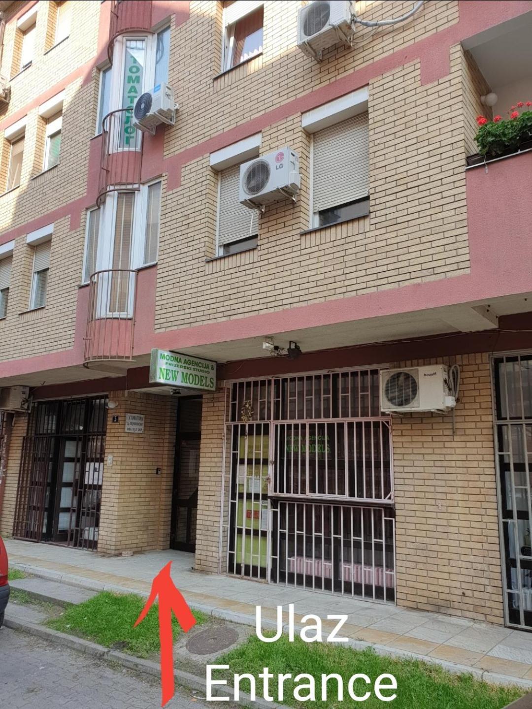 Podbara Center Leilighet Novi Sad Eksteriør bilde