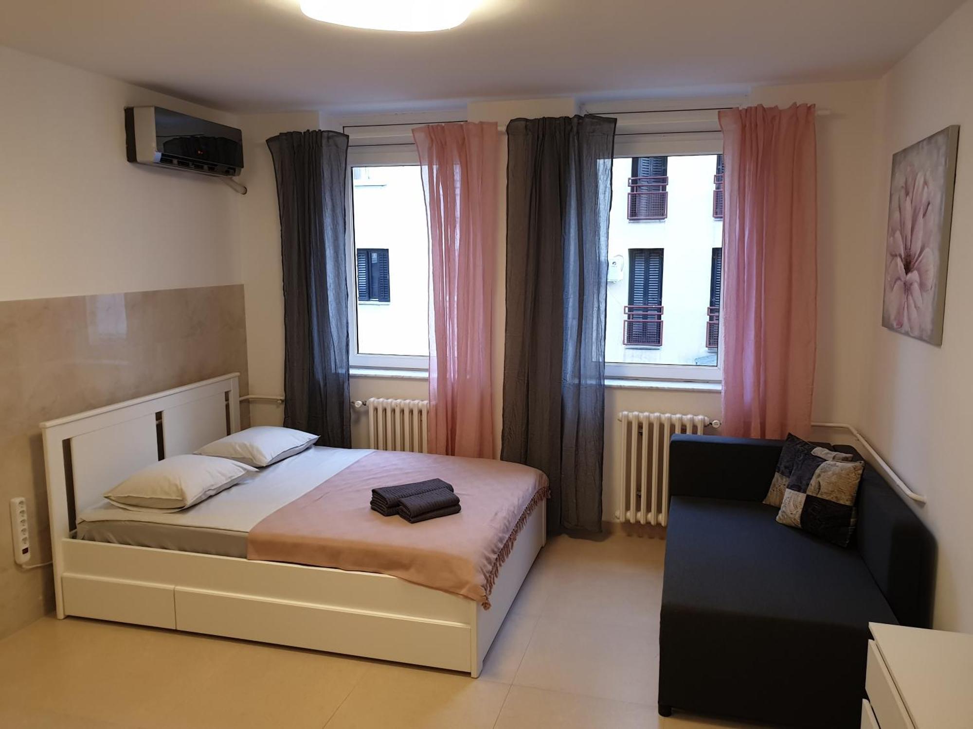 Podbara Center Leilighet Novi Sad Eksteriør bilde